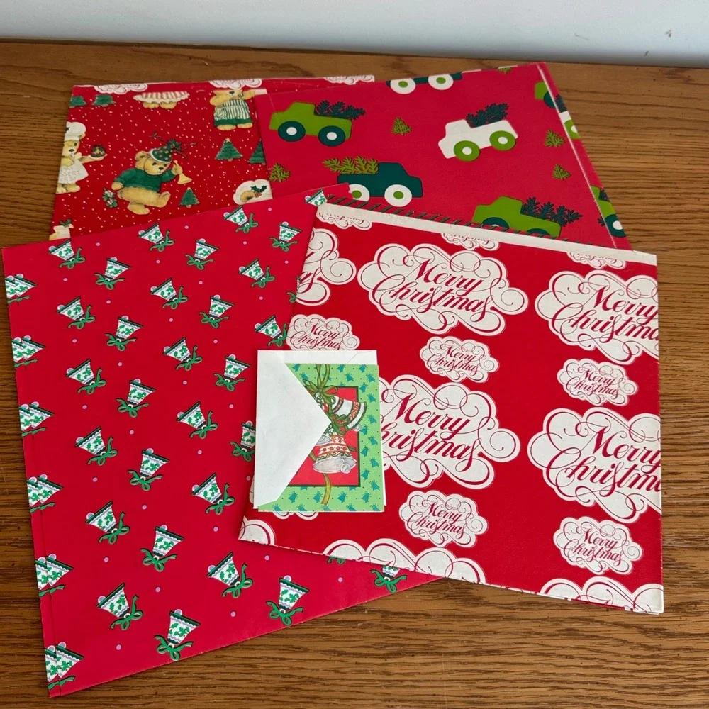 Vintage 1983 Current Holiday Bells Christmas Gift Wrap Teddy Bears Red